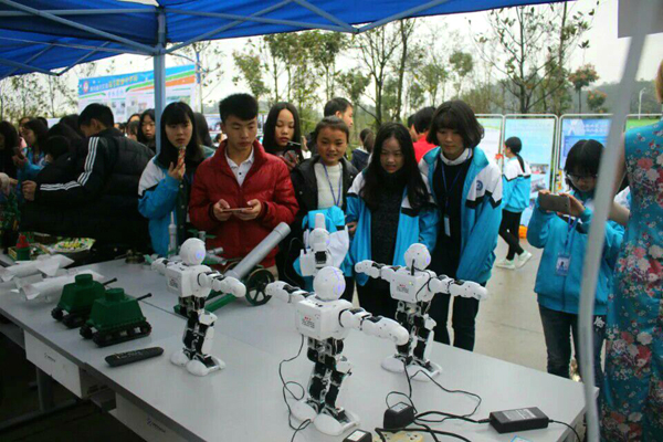 ����ְҵѧУӦ���������ר�ƾ�ҵǰ���ò��ã�