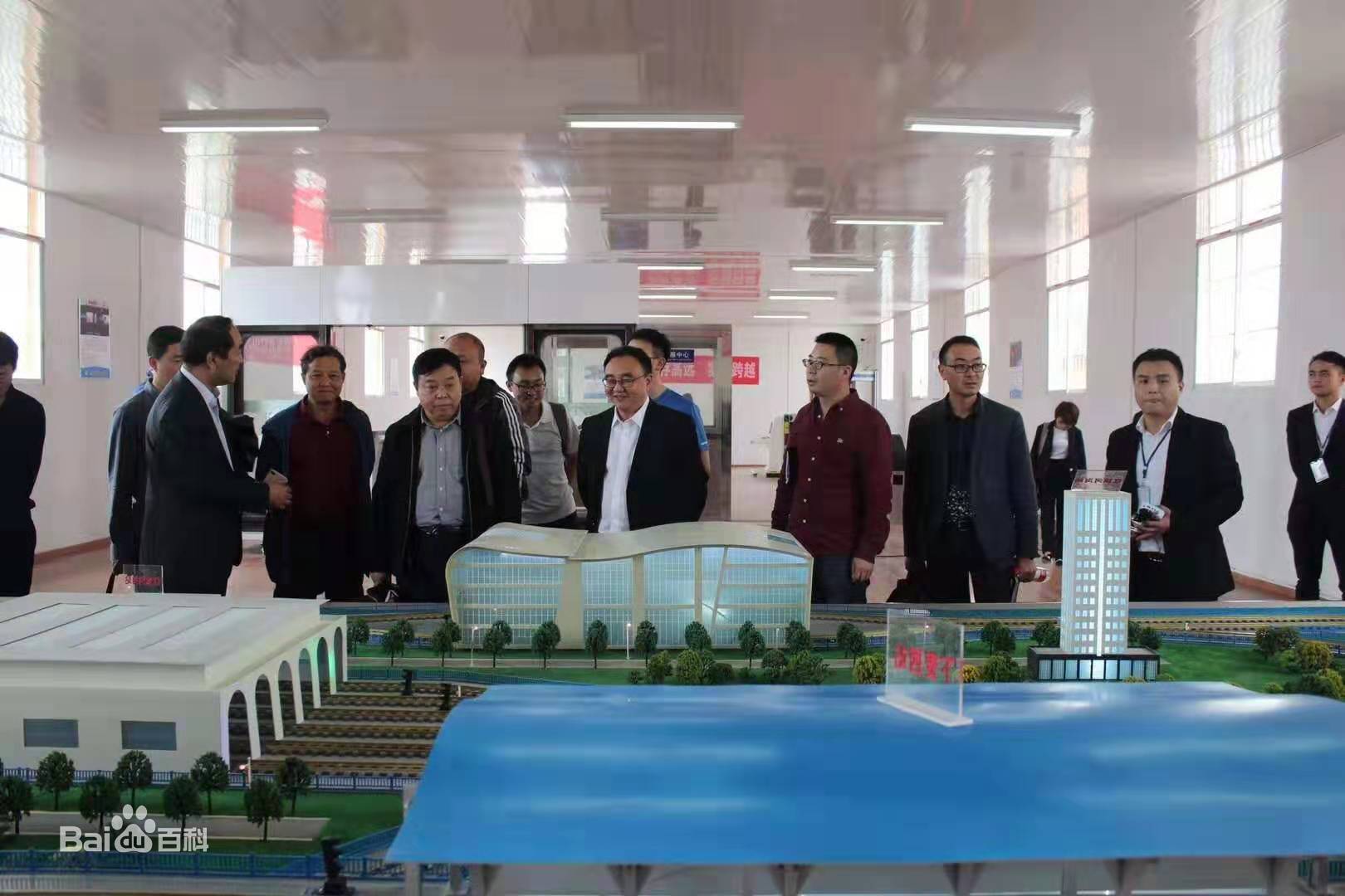 �й�����������Ǩ�㡱��ѧ���ҳ���ʦ��ɫ���¶���